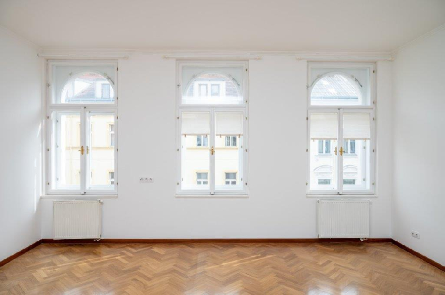 Sale of a 2+kk apartment, 52m2 on the house were completely renovated, Prague 2