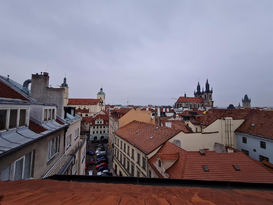 Prodej podkrovního bytu 1+kk, 45,5m2 s výhledem v historickém centru Prahy 1