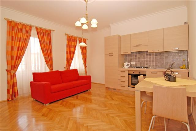 In vendita un appartamento bilocale di 45 m2 con balatoio a Praga 1