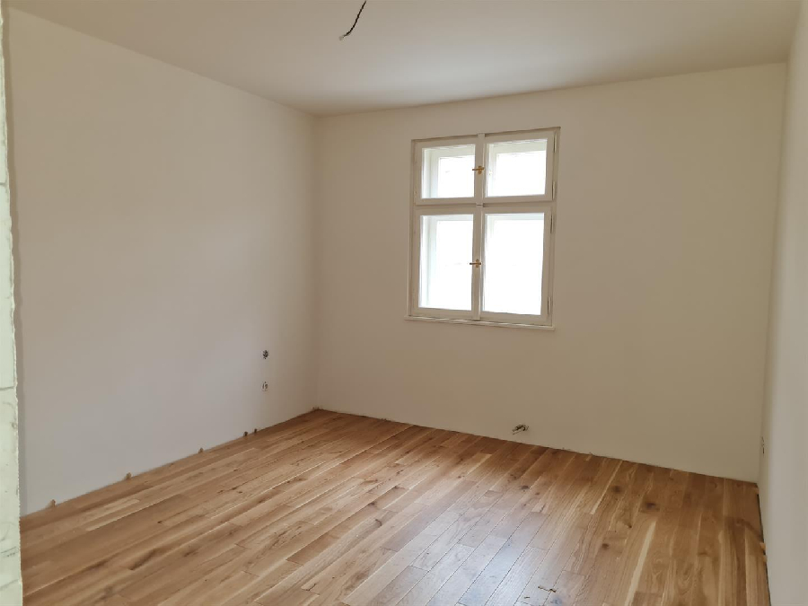 Prodej nově zrekonstruovaného bytu 4+kk, 90m2 a sklep 5m2 na Praze 5, Smíchov
