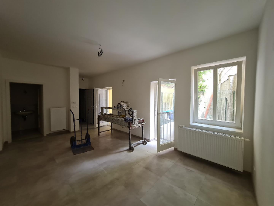 For sale nice apartment 2 + kk, 36m2  pus terrace 8m2 and cellar 4m2 in Prague 5