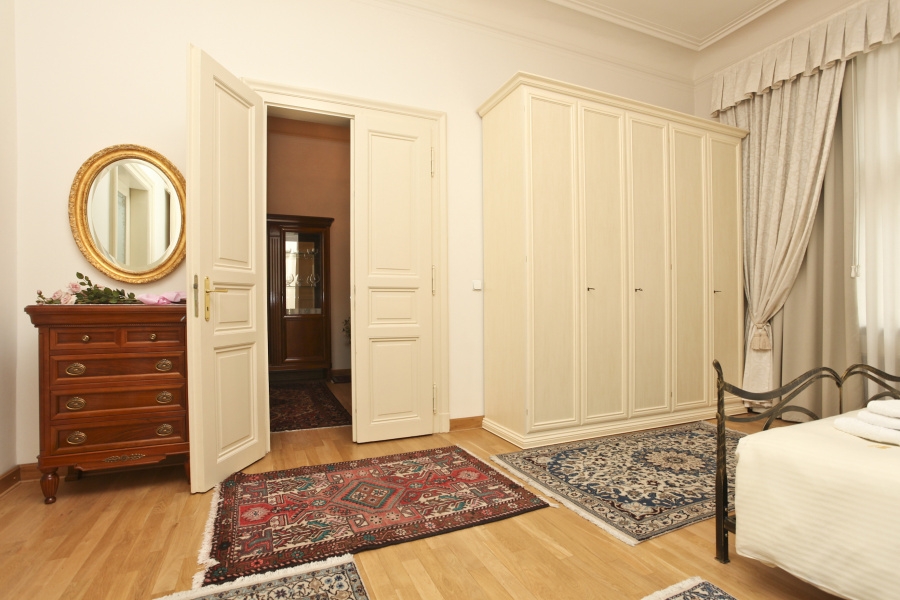 Renting a luxuriously designed apartment 3 + kk, 65m 2 in the center of Prague 1