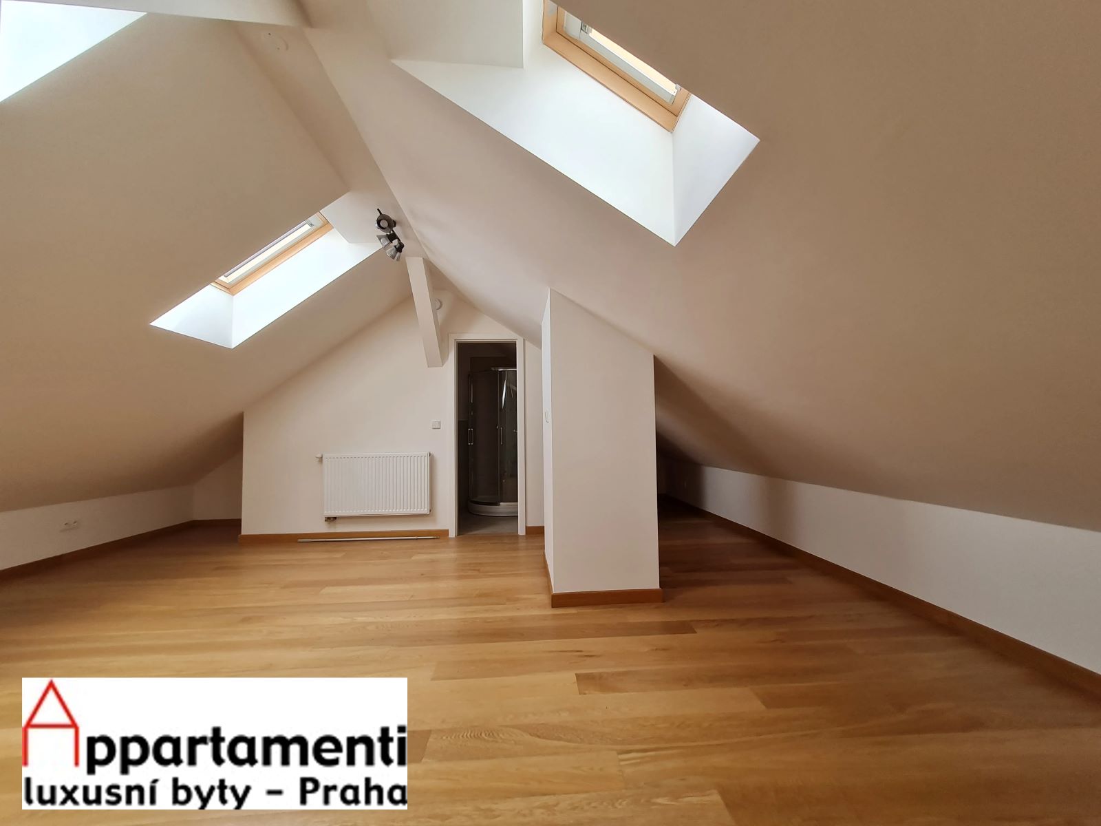 Prodej  podkrovního mezonetového bytu 4+kk, 115m2 na Vinohradech, Praha 2