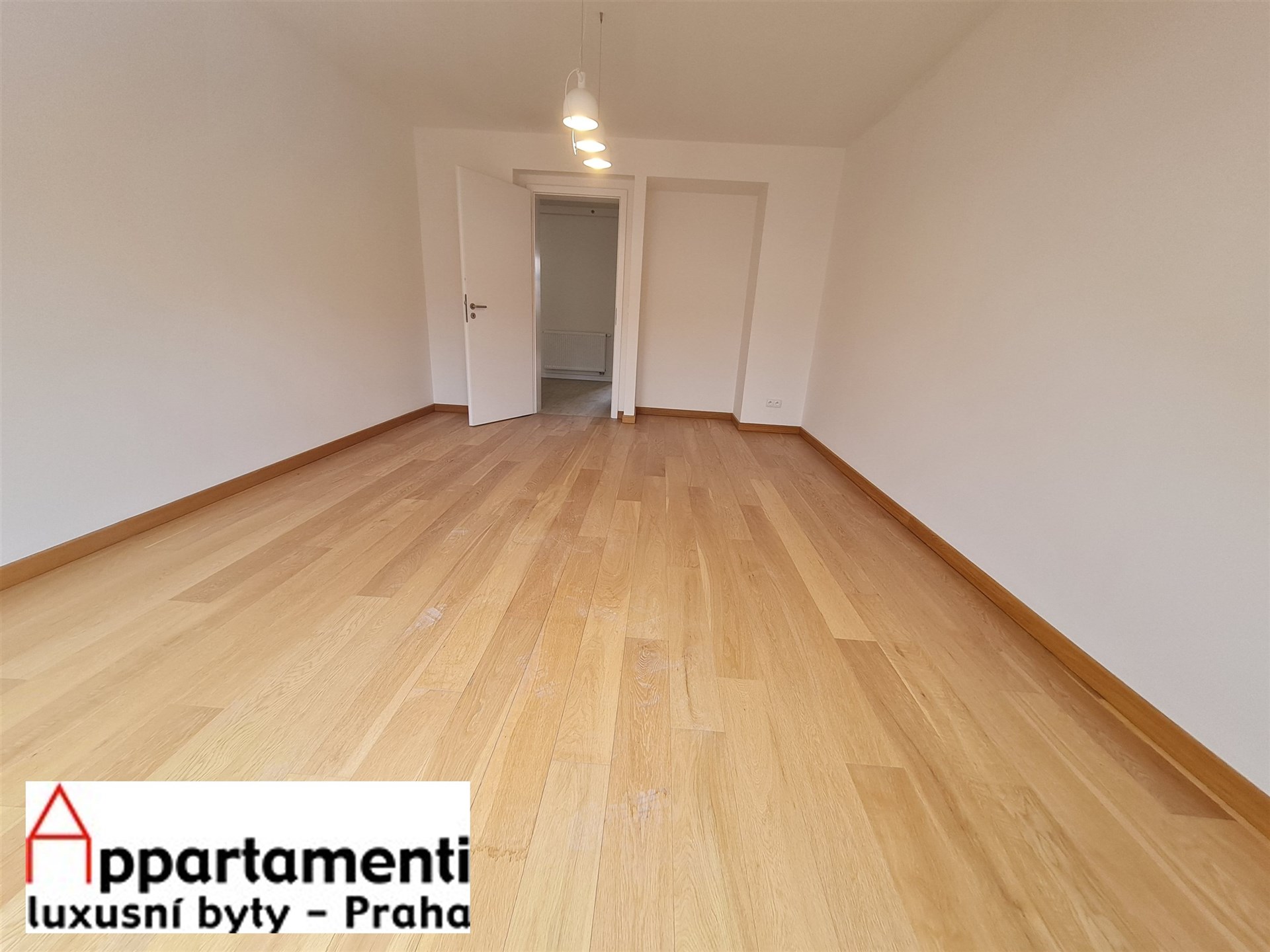 Prodej  podkrovního mezonetového bytu 5+kk, 142m2 na Vinohradech, Praha 2