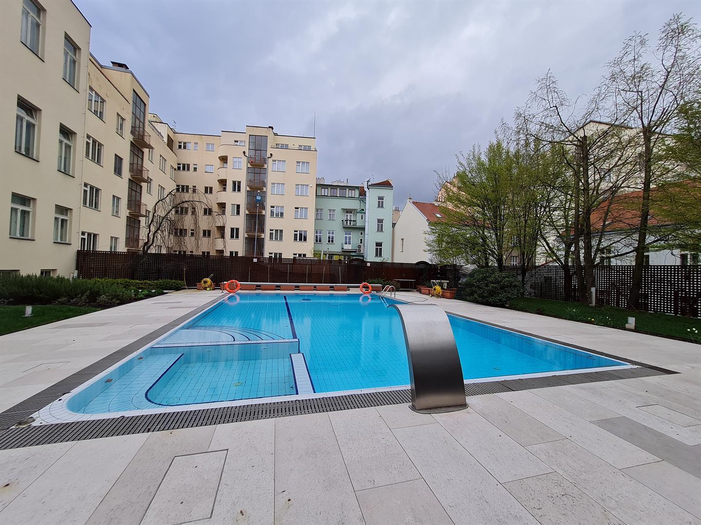 Rent of a luxury residential apartment 3+Kk, 94m2 with a balcony and swimming pool Prague 2