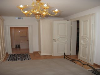 Rent residential 3+kk, 92m2 balcony,st.Italská,Prague 2