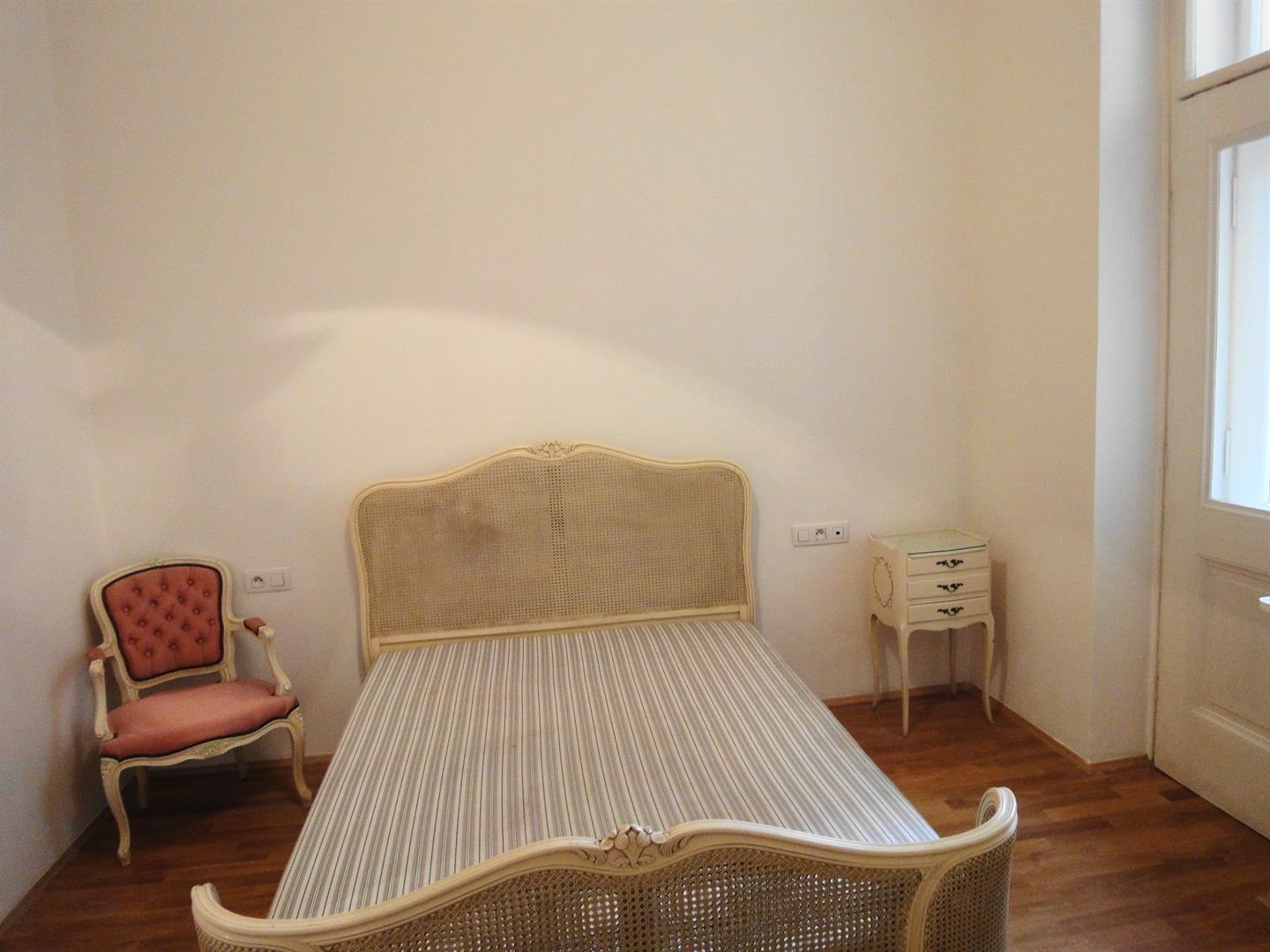 Affitasi appartamento bilocale 51mq con balcone a pieno centro di Praga 1