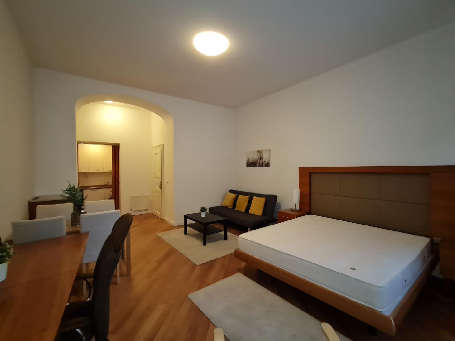 Sale apartment  1 + kk, 41 m2 in the center of Prague 1 near Old Town Square