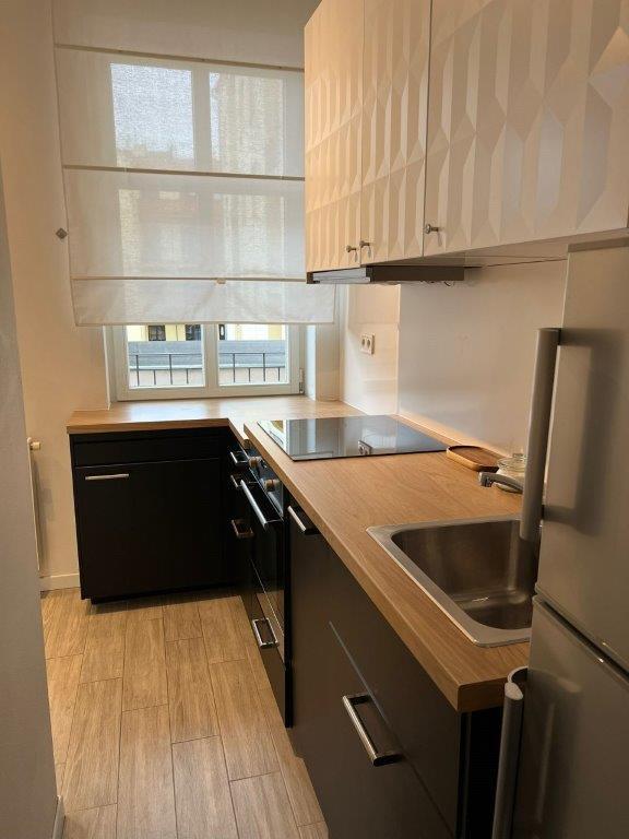 pronájem nově kompletně zařízeného bytu 2+kk 41m2 na Praze 4