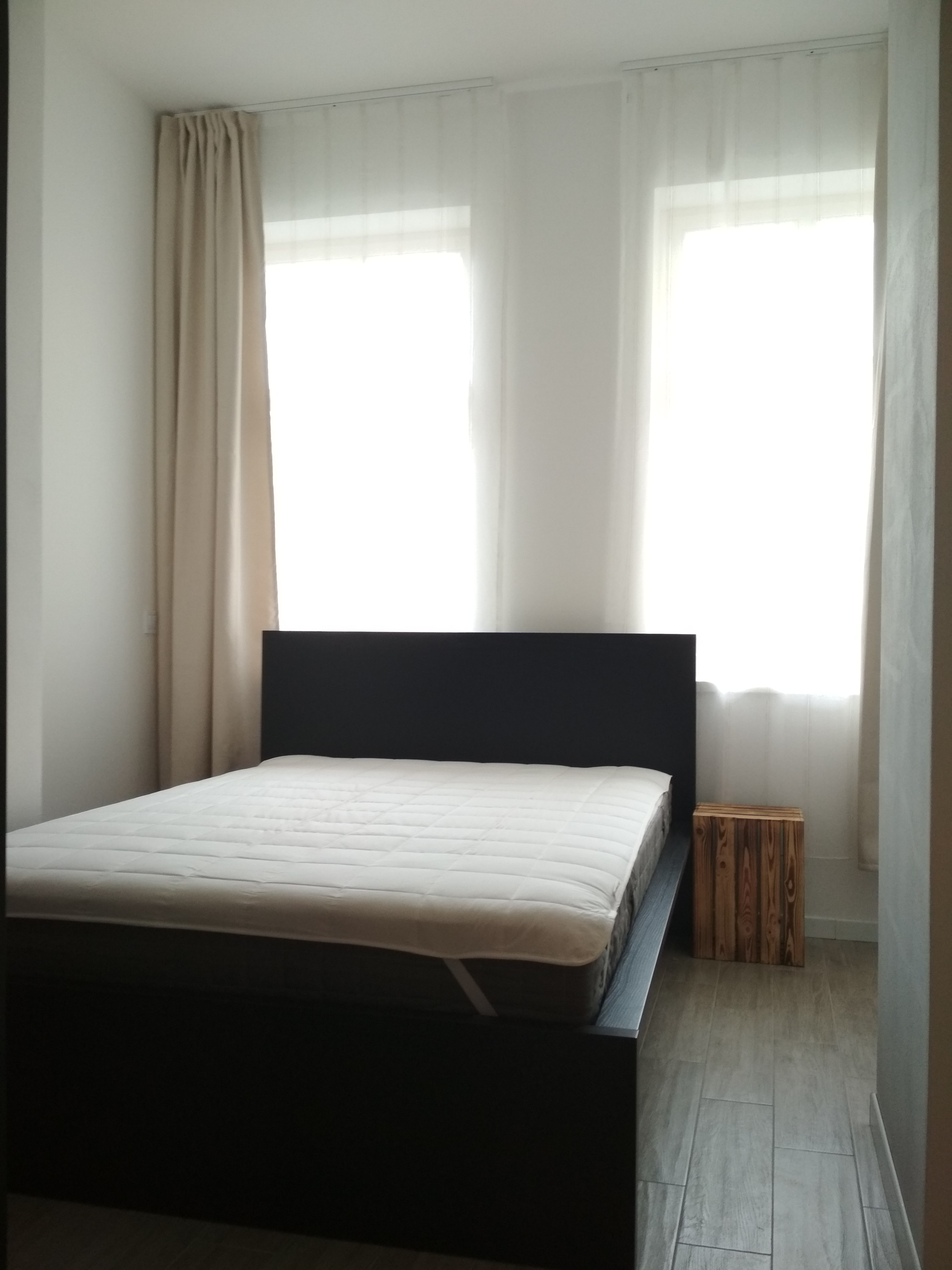 pronájem nově kompletně zařízeného bytu 2+kk 41m2 na Praze 4