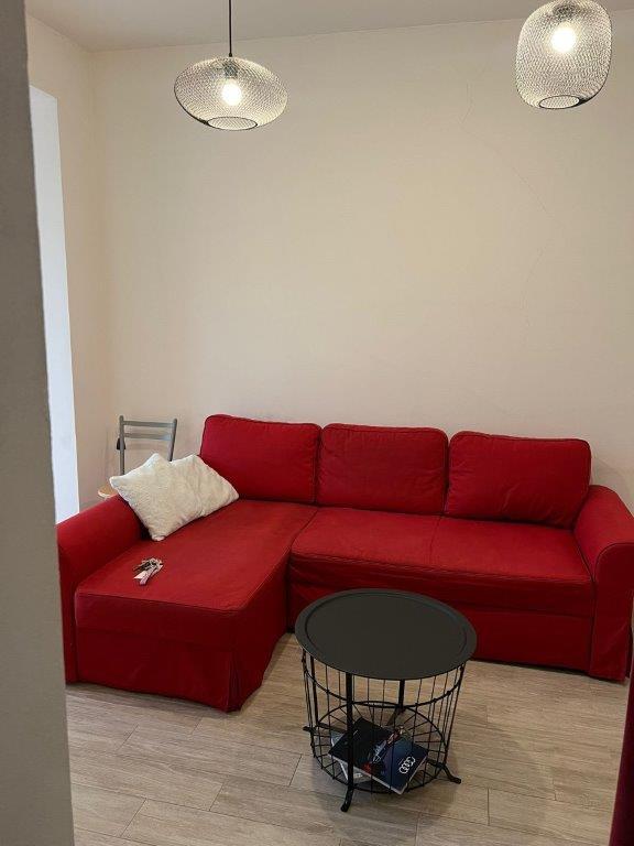 pronájem nově kompletně zařízeného bytu 2+kk 41m2 na Praze 4