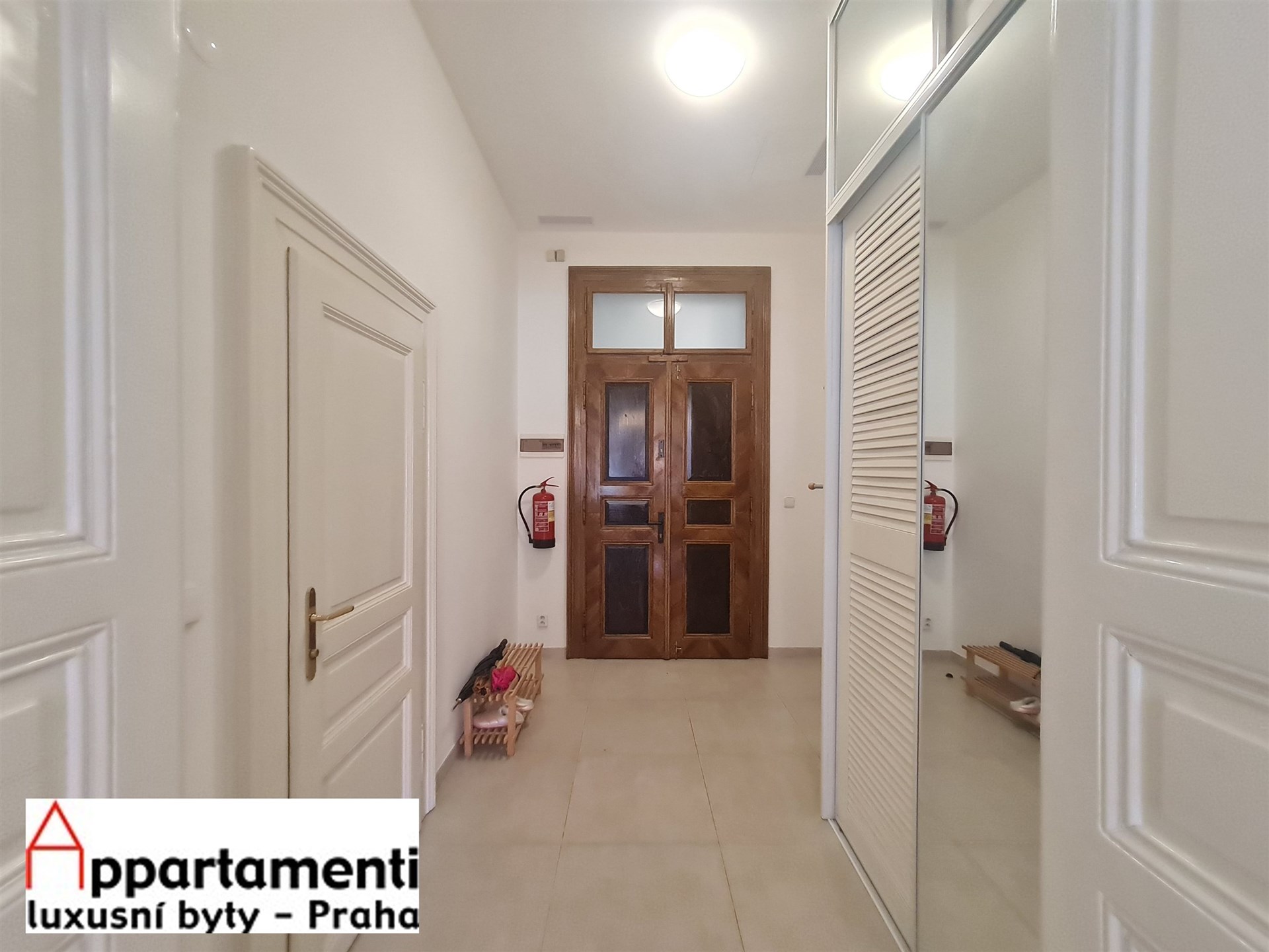 Rent furnished apartament 2+1, 63m2 street Štěpánská, Prague1