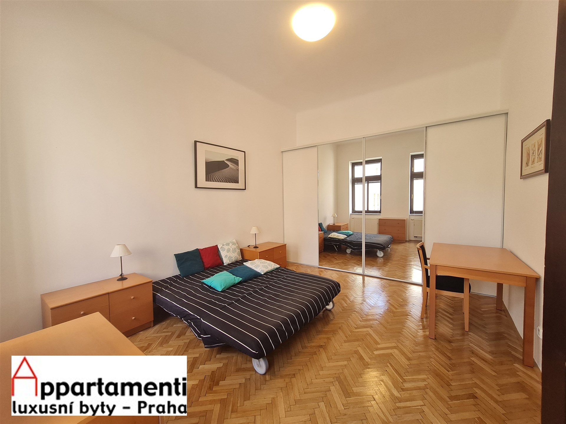 pronájem zařízeného bytu 2+kk, 71m2 v ul. Štěpánská, Praha 1