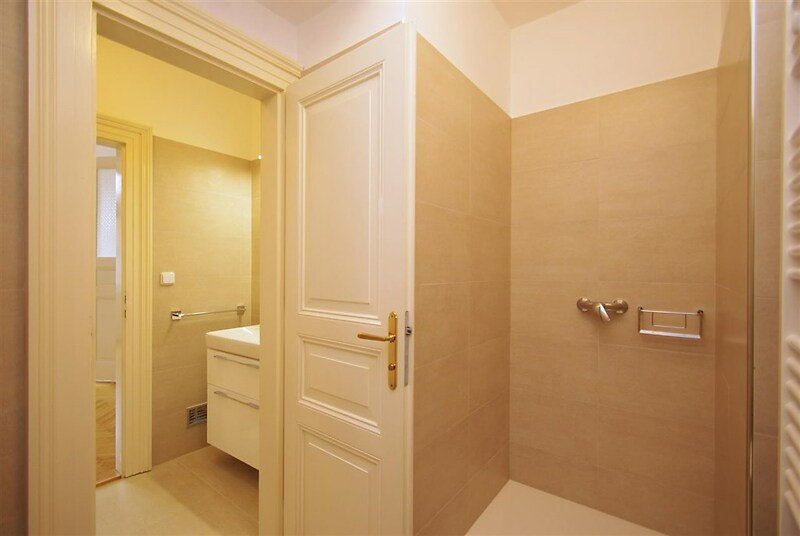 Rent part furnished apartament 2+1, 63m2 street Štěpánská, Prague1