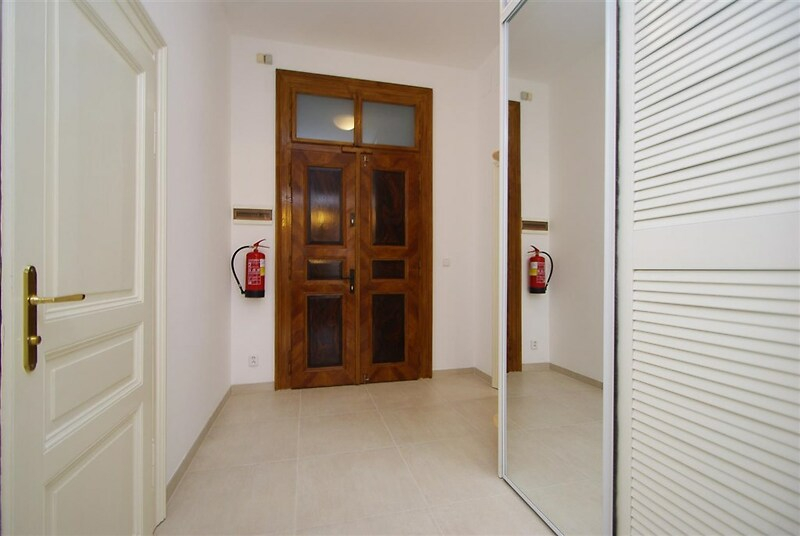 Rent part furnished apartament 2+1, 63m2 street Štěpánská, Prague1