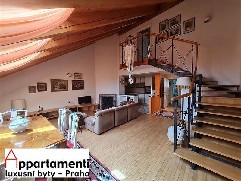 Prodej zařízeného podkrovního mezonetového bytu 3+kk, 107m2 s terasou