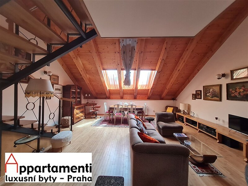 Prodej zařízeného podkrovního mezonetového bytu 3+kk, 107m2 s terasou