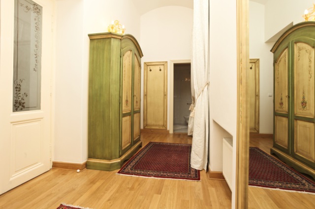 Prodej luxusního residenčního  bytu 3+1 s balkonem,113m2 na Starém Městě, Truhlářská ul.