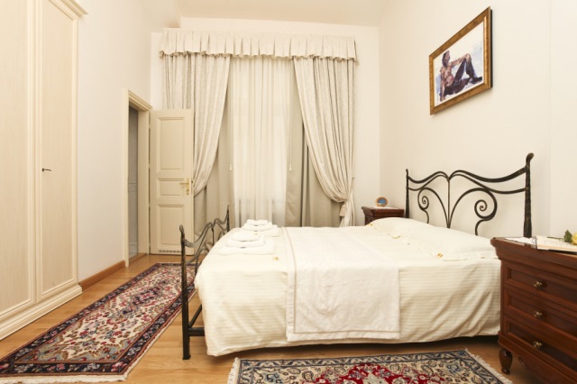 Prodej luxusního residenčního  bytu 3+1 s balkonem,113m2 na Starém Městě, Truhlářská ul.