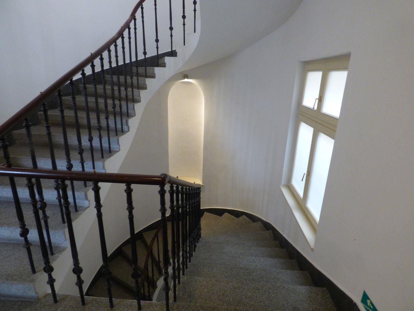 Na pronájem kompletně zařízený byt 2+kk,52m2, v centru Prahy 1