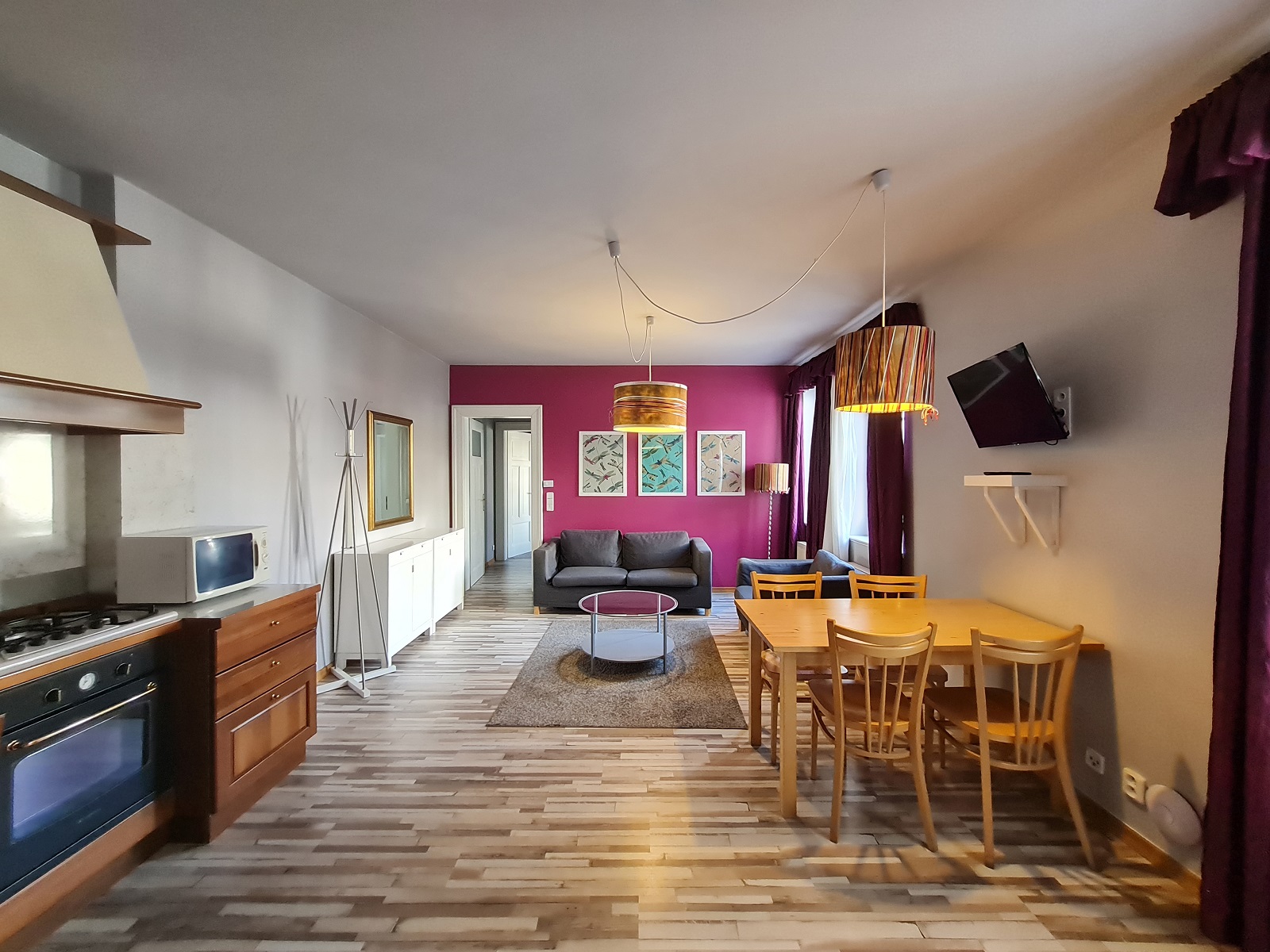 Na prodej kompletně zařízený byt 2+kk,52m2, v centru Prahy 1