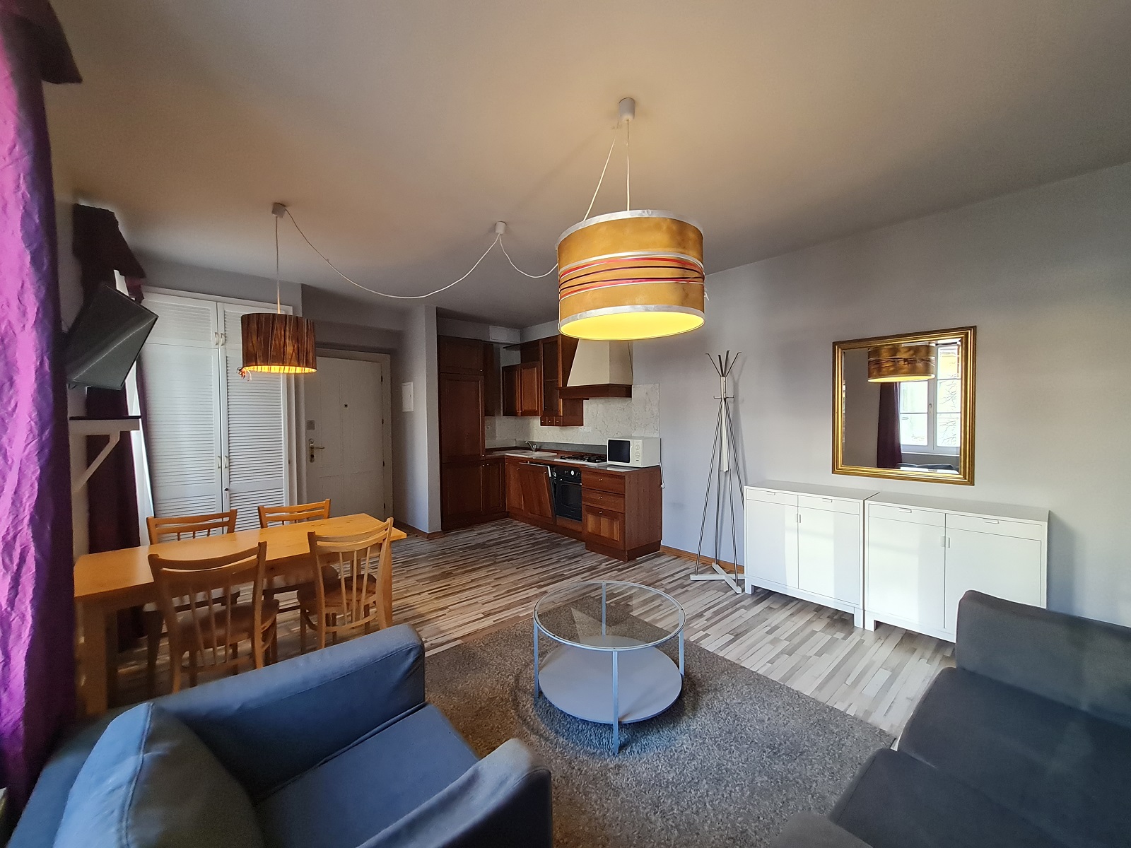 Na prodej kompletně zařízený byt 2+kk,52m2, v centru Prahy 1