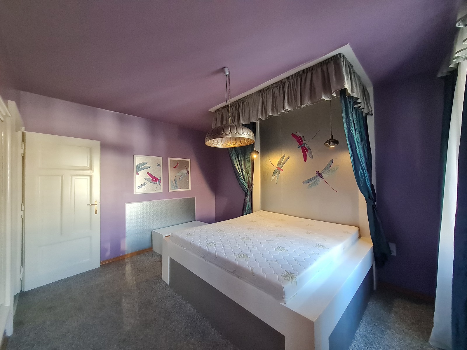 Na prodej kompletně zařízený byt 2+kk,52m2, v centru Prahy 1