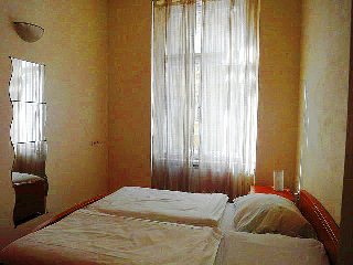 Rent a little furnished appartment two bedrooms neer to IP Pavlova, Prague 2